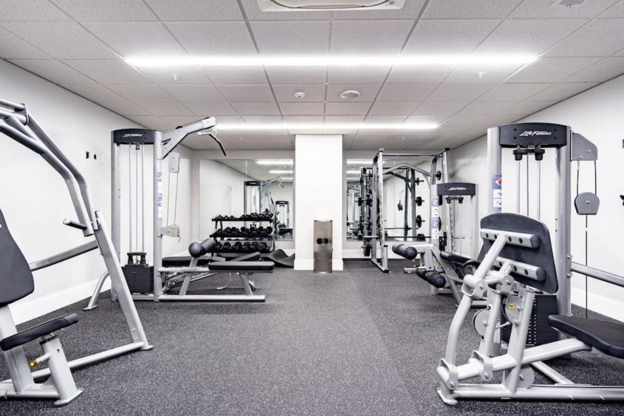 Hostwise Stays - The Washington At Chatham - Free Parking, Private Gym, More! พิตต์สเบิร์ก ภายนอก รูปภาพ