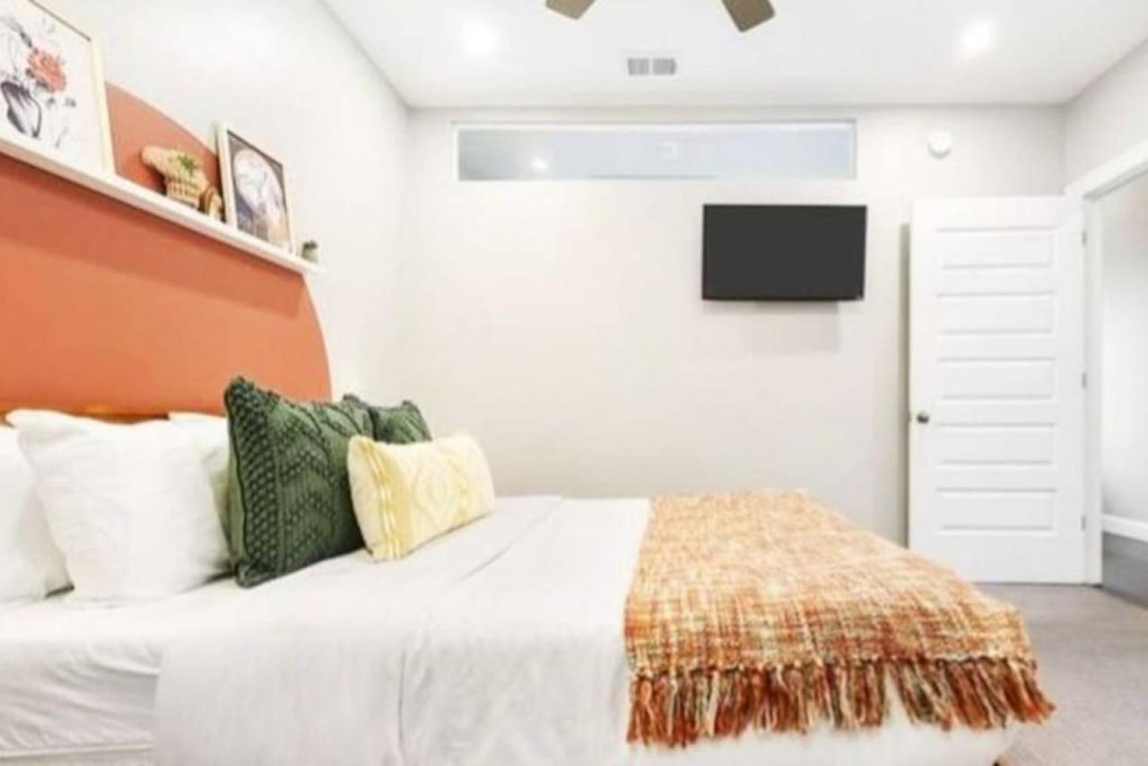 Hostwise Stays - The Washington At Chatham - Free Parking, Private Gym, More! พิตต์สเบิร์ก ภายนอก รูปภาพ