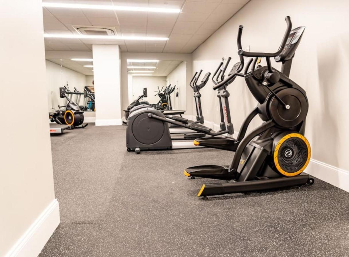 Hostwise Stays - The Washington At Chatham - Free Parking, Private Gym, More! พิตต์สเบิร์ก ภายนอก รูปภาพ